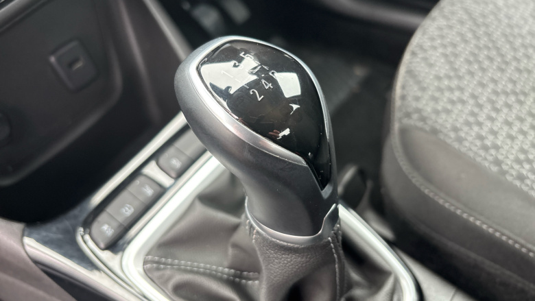 Vauxhall Crossland 1.2 Design 5dr Petrol Hatchback